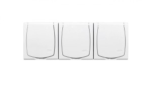 MADERA Gniazdo hermetyczne potrójne z/u IP44 klapka biała GNH-3NZ/00/w