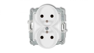 ICON Mechanizm gniazda podwójnego do ramki z uziemieniem 2x(2P+Z) (bez przesłon torów prądowych) biały IGPR-2z