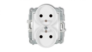 ICON Mechanizm gniazda podwójnego do ramki z uziemieniem 2x(2P+Z) (przesłony torów prądowych) biały IGPR-2zp