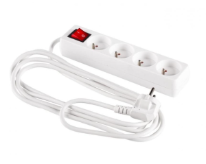 Przedłużacz z wyłącznikiem 4-gniazda z/u 1,5m /H05VV-F 3G1/ biały PM-ZW-4G-15