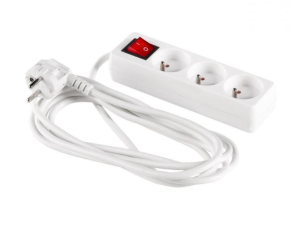 Przedłużacz z wyłącznikiem 3-gniazda z/u 1,5m /H05VV-F 3G1/ biały PM-ZW-3G-15