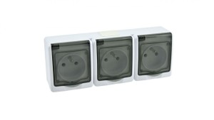 BETA Gniazdo potrójne 3xP+Z IP44 dymne* D.3114GGG/1