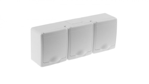 Gniazdo hermetyczne BETA potrójne, białe, biała klapka, IP44 /D.3114BGGG/1/