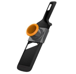 FISKARS TARKA/KRAJALNICA DO WARZYW FF 1014416 .