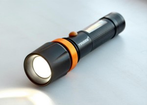 TIROSS LATARKA ŁADOWALNA CREE LED T6 XML 10W