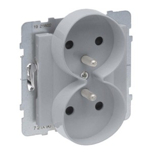 Gniazdo podwójne z uziemieniem alu 2X2P+Z z przesłoną 16 A 250 V Suno LEGRAND 721390