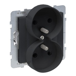 Gniazdo podwójne z uziemieniem czarne  2X2P+Z z przesłoną 16 A 250 V Suno LEGRAND 721490