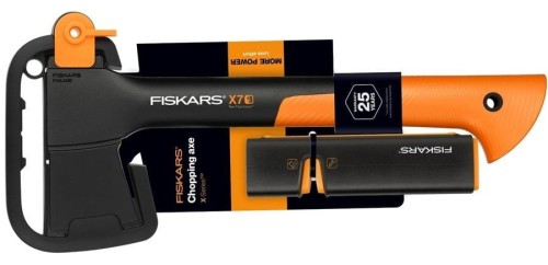 FISKARS SIEKIERA   X7 - XS +  OSTRZAŁKA  XSHARP SET
