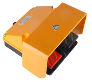Wyłącznik nożny z osłoną żółtą aluminium 2Z 2R FS602